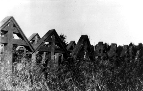 Petsjenga kloster (Petsamo), Russland. Munkegraver - Norsk folkemuseum - NF.08576-012