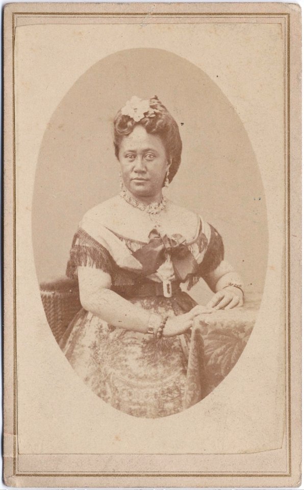 Queen Kapiolani, carte de visite by Menzies Dickson, Paul Mellon Collection