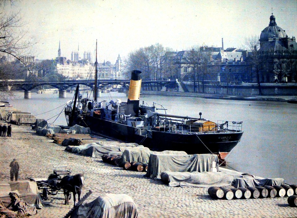 Quai du Louvre autochrome collection Albert Kahn museum