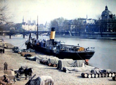 Quai du Louvre autochrome collection Albert Kahn museum