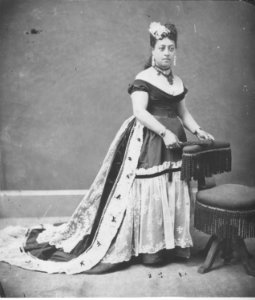 Queen Emma of Hawaii, photograph by Menzies Dickson (PPWD-15-2-036)