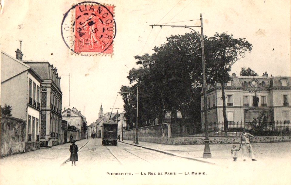 Pierrefitte.Rue de Paris.Mairie