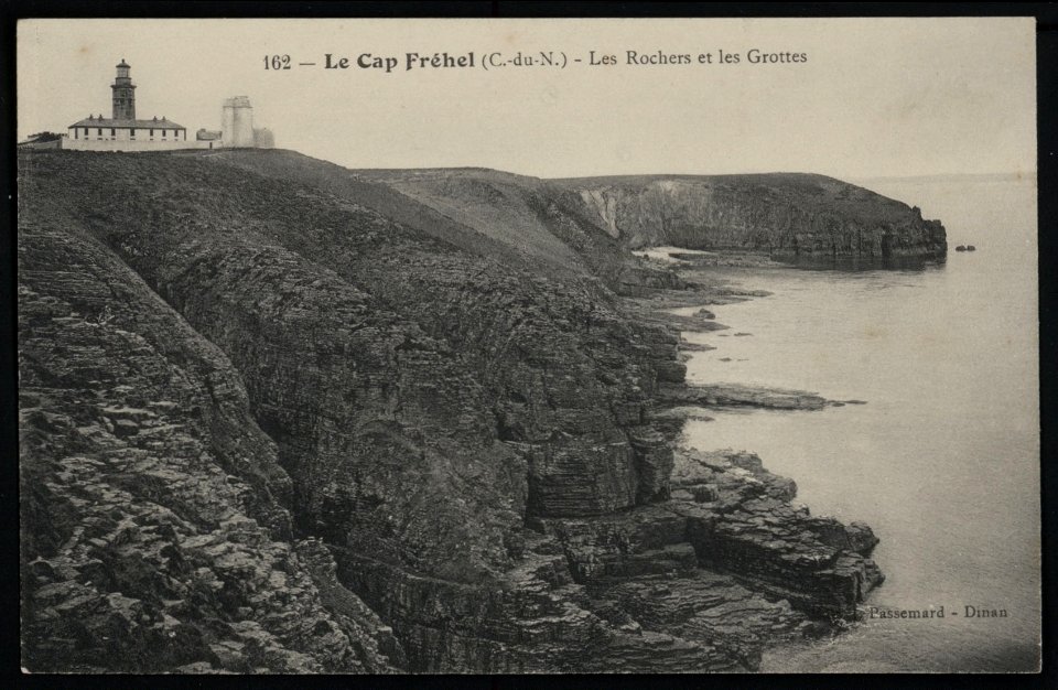 Plévenon - Cap Fréhel rochers et grottes - AD22 - 16FI1329