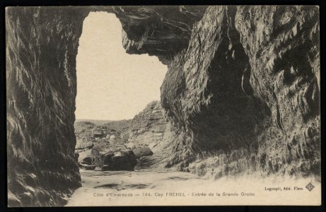 Plévenon - Entrée de la grande grotte - AD22 - 16FI3873