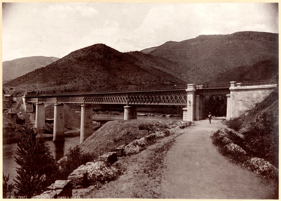 Ponte Internacional do rio Agueda - Os Caminhos de Ferro Portugueses 1856-2006