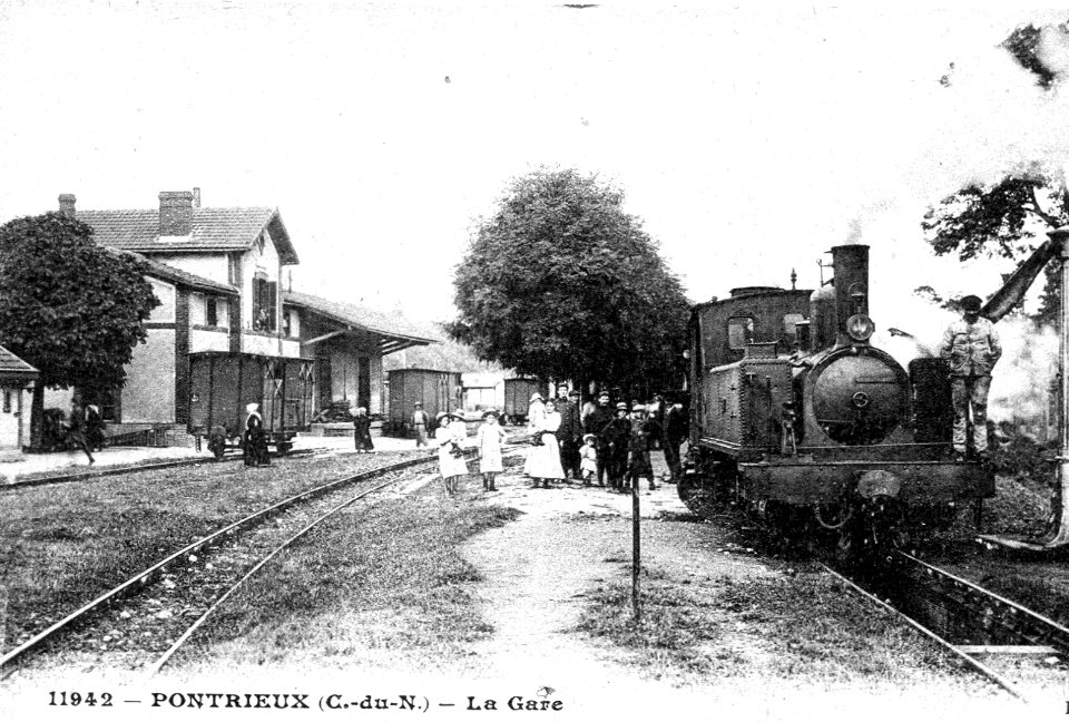 Pontrieux (32637685178)
