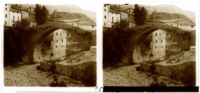 Pont Vell de La Pobla de Lillet