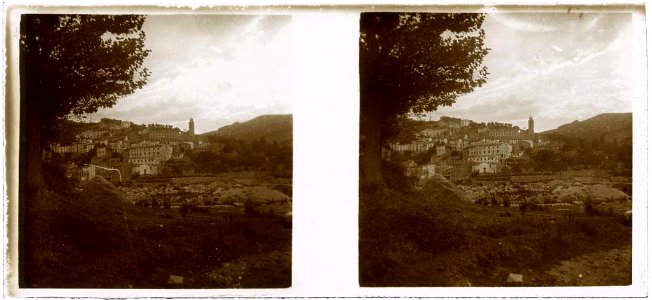 Poble vist des dels seus afores