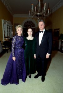 President Bill Clinton, First Lady Hillary Clinton, and Chelsea Clinton pose for a family photograph in the residence photo