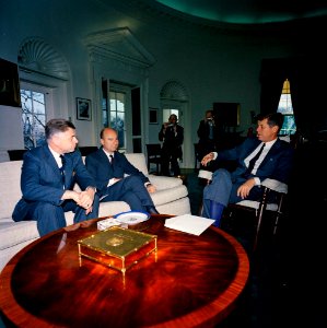 President John F. Kennedy with Ambassador of Venezuela, Dr. Enrique Tejera-París 01