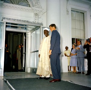 President John F. Kennedy with Abubakar Tafawa Balewa, Prime Minister of Nigeria (02)