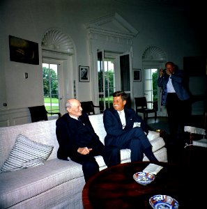 President John F. Kennedy with Clement Attlee, 1st Earl Attlee, Former British Prime Minister and Labour Party Leader (04)