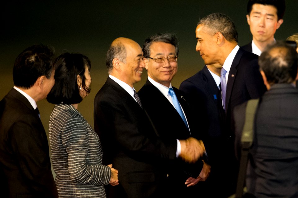 President Obama Arrives in Japan - Flickr - East Asia and Pacific Media Hub (2)