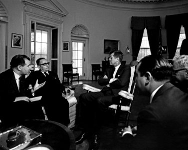 President John F. Kennedy with Governor-elect of Ceará, Brazil, Virgílio Távora (01)