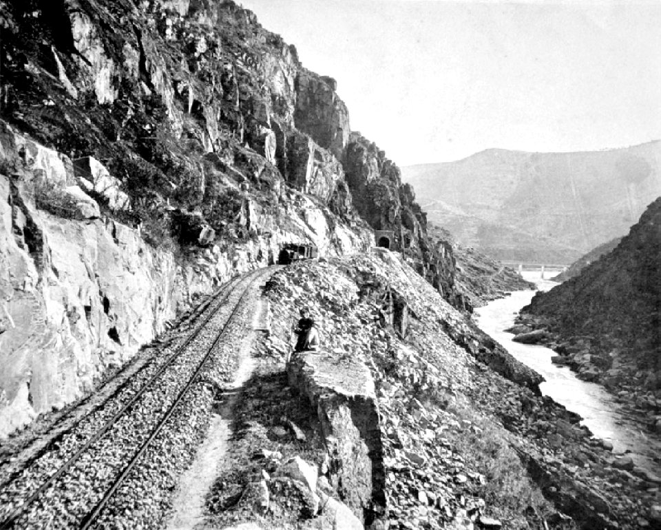 Presas Tunnel - Emilio Biel