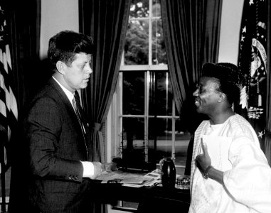 President John F. Kennedy with Ambassador of the Republic of Guinea, Dr. Seydou Conte (02)