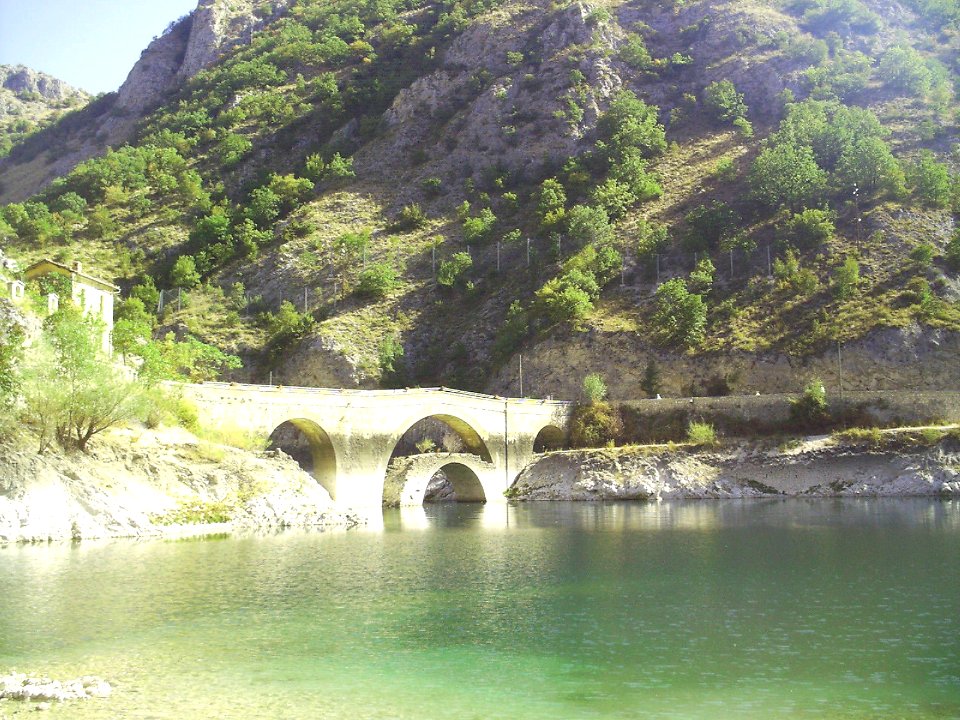 Ponte Rotto presso l'Eremo di San Domenico 2