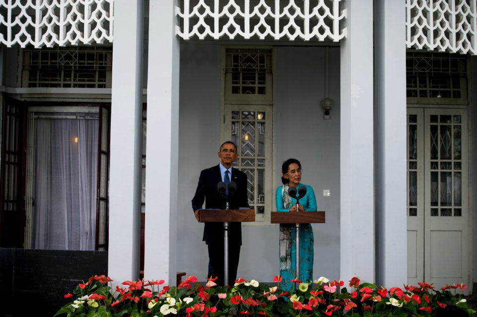 President Obama and Aung San Suu Kyi Address the Media (15601549948)