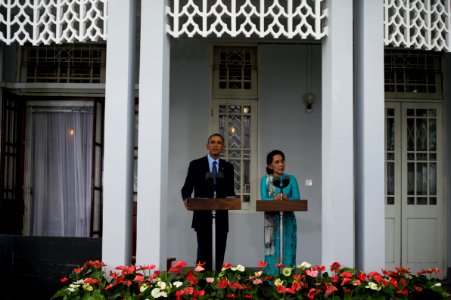 President Obama and Aung San Suu Kyi Address the Media (15601549948)