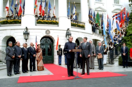 President Ronald Reagan and Prime Minister Rajiv Gandhi of India photo