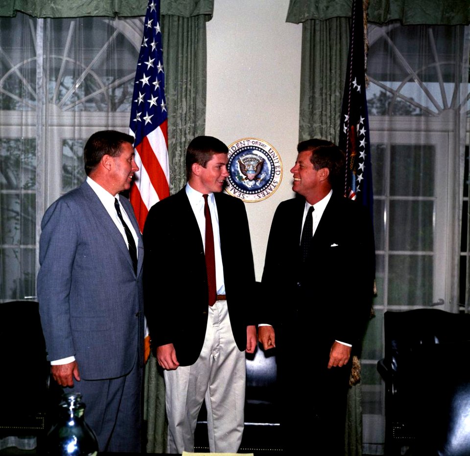 President John F. Kennedy with Senator Benjamin A. Smith II of Massachusetts (02)