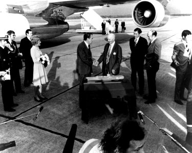 President Richard Nixon shakes hands with Carl Vinson