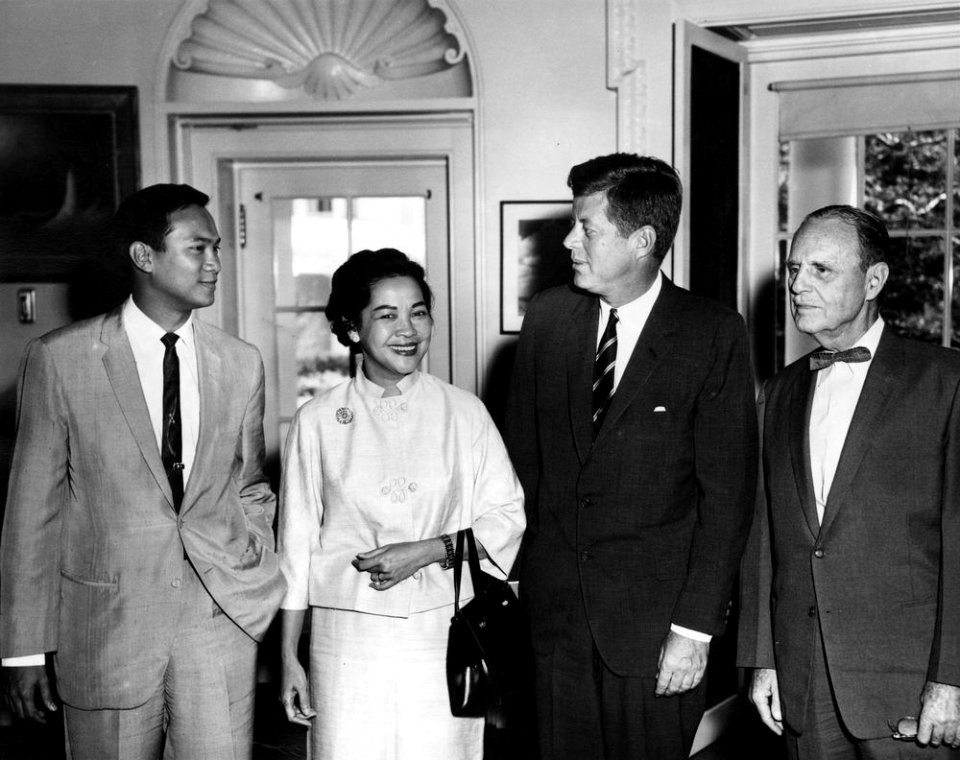 President John F. Kennedy with Family of Ramón Magsaysay JFKWHP-AR7414-A