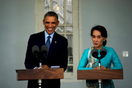 President Obama and Aung San Suu Kyi Address the Media (15785104331)