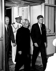 President John F. Kennedy with President of India, Dr. Sarvepalli Radhakrishnan (1)