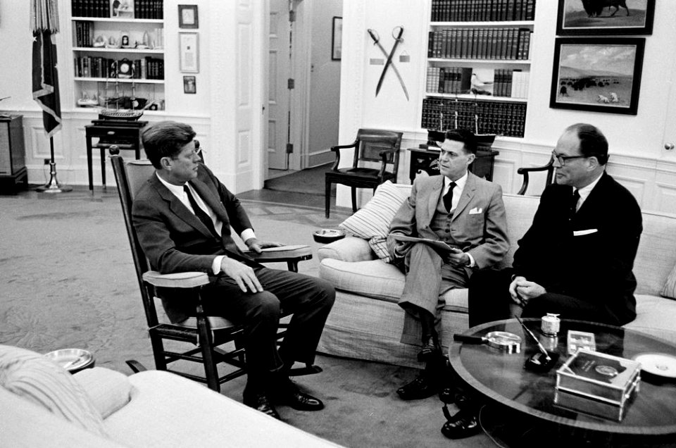 President John F. Kennedy with United States Ambassadors, Thomas S. Estes and Charles F. Darlington (02)