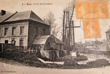 Rue - Croix de Jérusalem