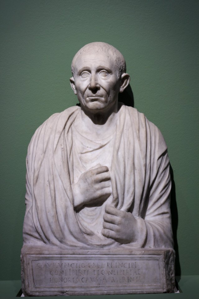 Relief funéraire de l'affranchi Caius Aurunceius Princeps MBALyon 2018