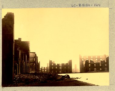 Ruins on the Canal Basin, Richmond, Va., April, 1865 LCCN2014645917