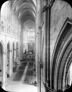 S03 06 01 003 image 735