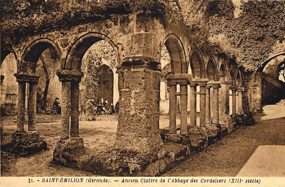 Saint-Emilion cloître des Cordeliers 3b
