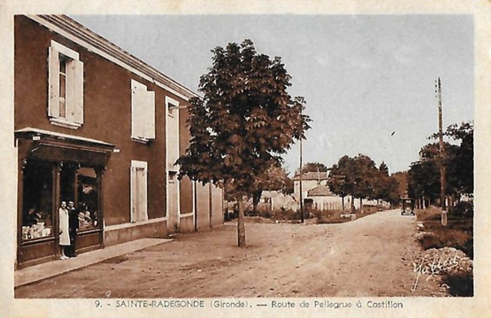 Sainte-Radegonde - bourg 3