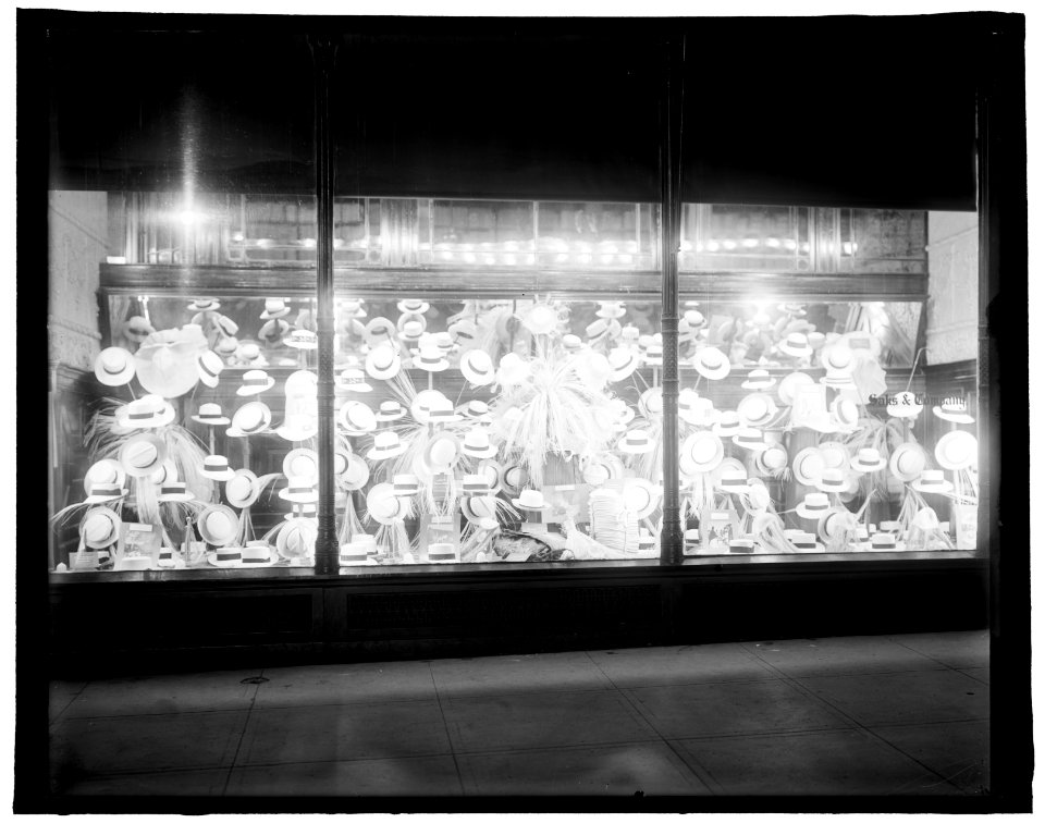 Saks & Co., French LCCN2016824337