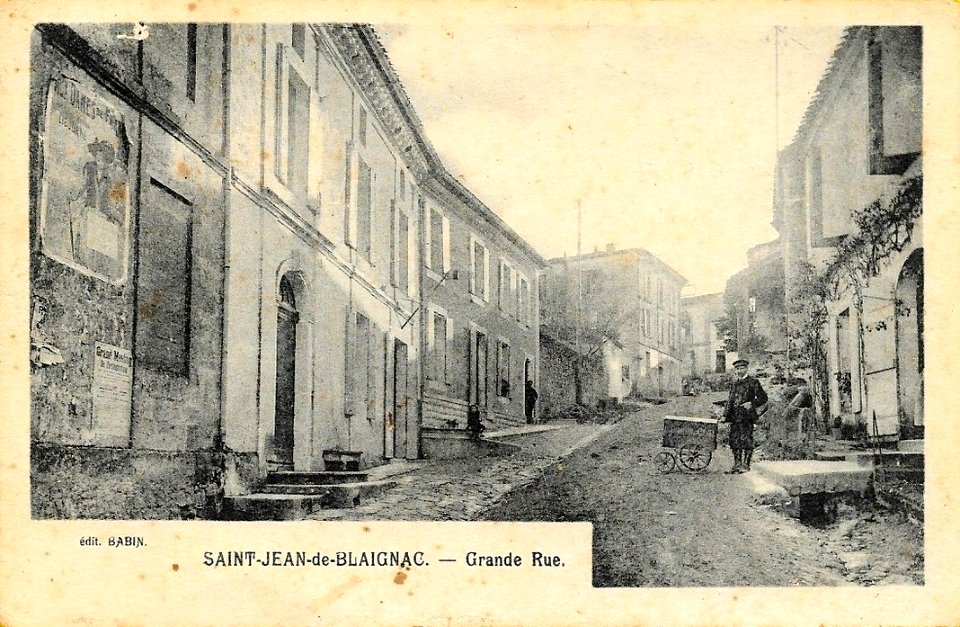 Saint-Jean-de-Blaignac - Grande rue 2