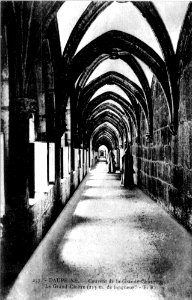 Saint-Pierre-de-Chartreuse, couvent de la Grande-Chartreuse, le grand-cloitre 215 m de longueur, p35 L'Isère 1900-1920 - E R photo