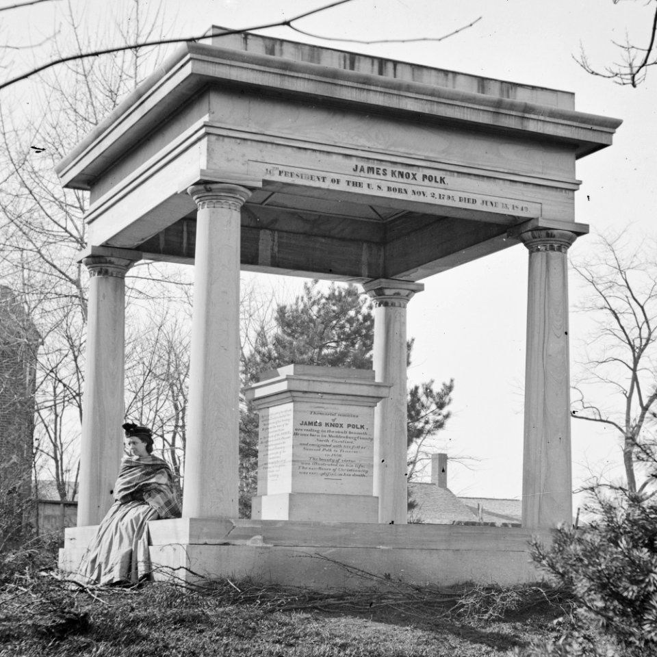 SallieTomb