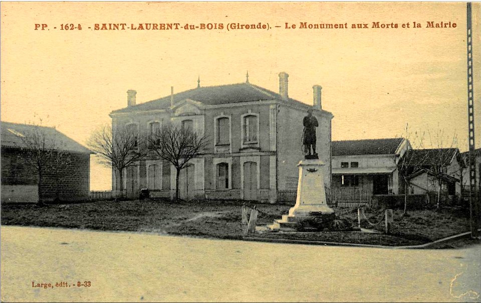 Saint-Laurent-du-Bois - Mairie et monument aux morts