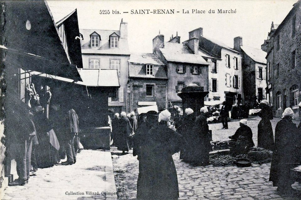 Saint-Renan Place du marché Villard