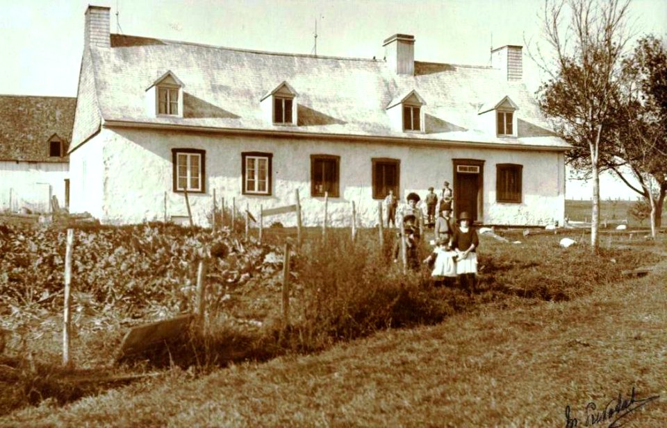 Saint-Laurent-de-l Ile-d Orleans - maison Pouliot, vers 1920