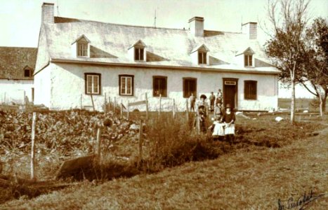 Saint-Laurent-de-l Ile-d Orleans - maison Pouliot, vers 1920 photo