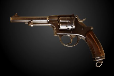 Schmidt M1882 revolver at MAG-IMG 0062-gradient