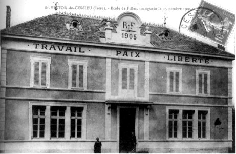 Saint-Victor-de-Cessieu, école des filles inauguré le 15 octobre 1905, 1907, p231 de L'Isère les 533 communes photo
