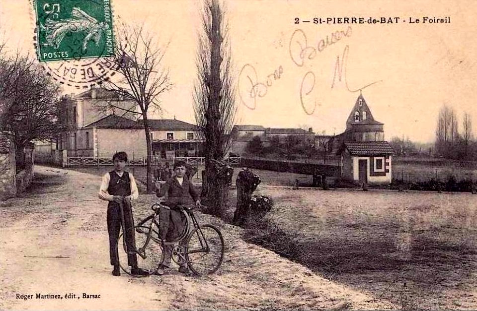 Saint-Pierre-de-Bat - bourg 1