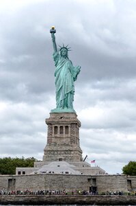 Monument sculpture city photo