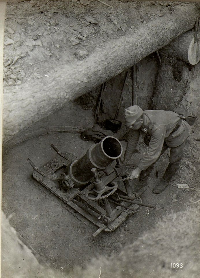 Schwere Minenwerfer, möglicherweise nahe eines Schiessstandes bei Kowel (BildID 15684612)