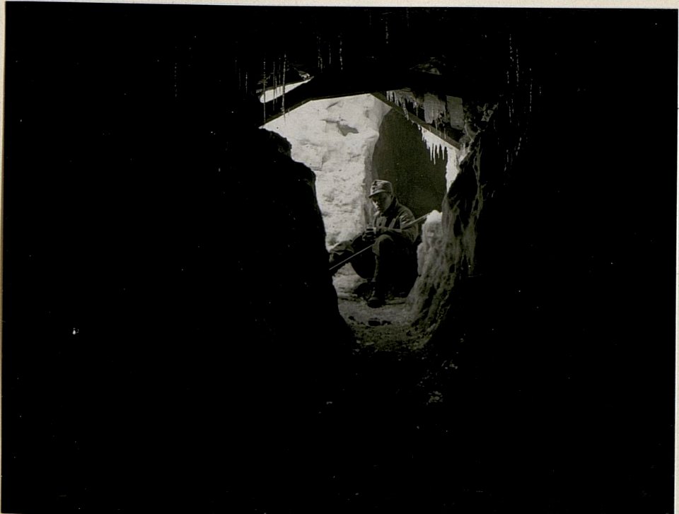 Schneegrotte auf der Pasubio-Platte. (BildID 15515506)